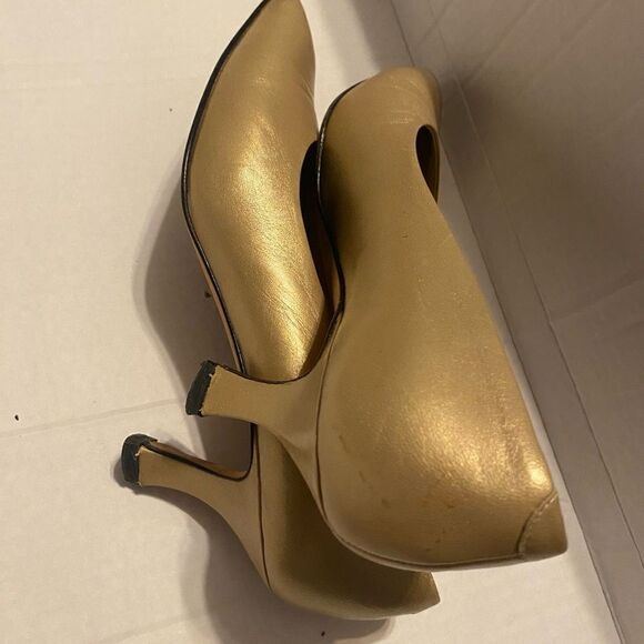 VIA SPIGA For Neiman Marcus Gold Leather Heels Size 6.5AA Vero Cuoio Pointed Toe - Picture 11 of 11